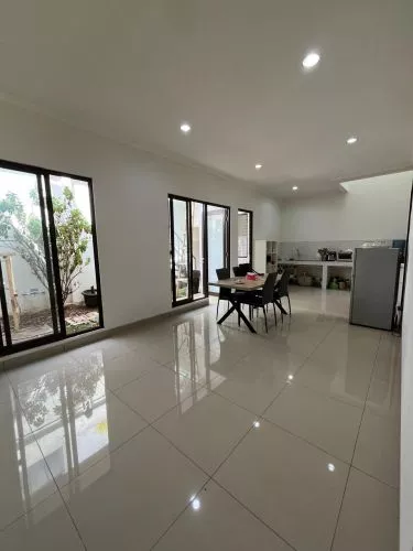 Rumah Nyaman Terawat Semi Furnished di Btari Summarecon Bandung Rumah Nyaman Terawat Semi Furnished di Btari Summarecon Bandung