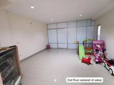 Hero Slide