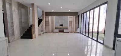 Rumah Semi Furnished Siap Huni di Singgasana Pradana Rumah Semi Furnished Siap Huni di Singgasana Pradana