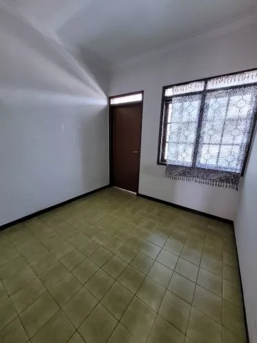 FOR SELL Rumah lama siap huni di Dian Elok DianPermai FOR SELL Rumah lama siap huni di Dian Elok DianPermai