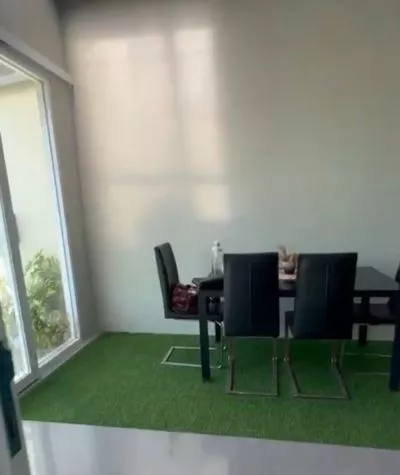 Hero Slide