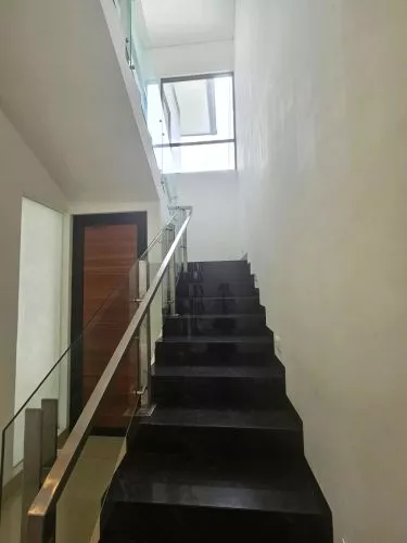 Hero Slide