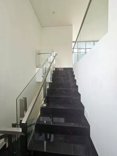 Hero Slide