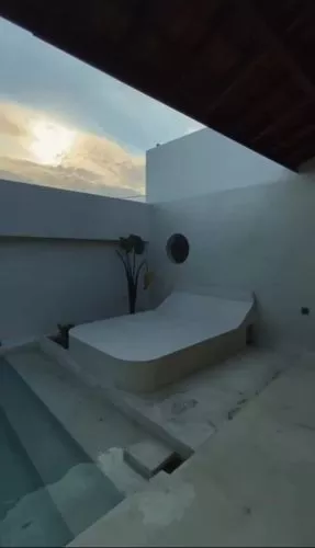 Hero Slide