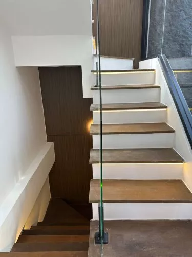Hero Slide