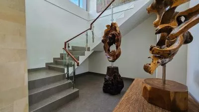 Hero Slide