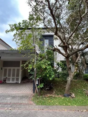 Rumah 2 Lantai di Tatar Ratnasasih Kota Baru Parahyangan