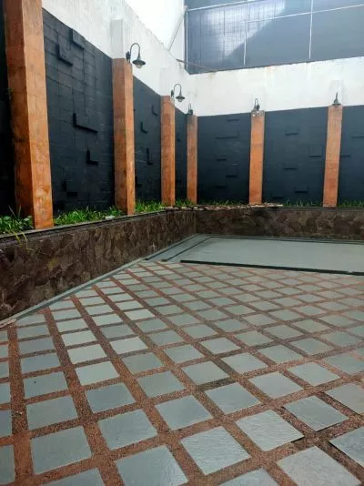 Hero Slide