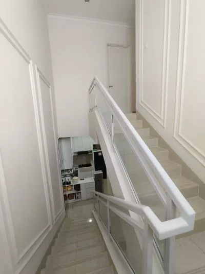 Hero Slide