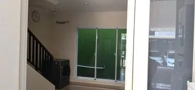 Hero Slide