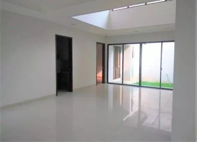 Rumah Baru Rapi dan Siap Huni di Eminent BSD