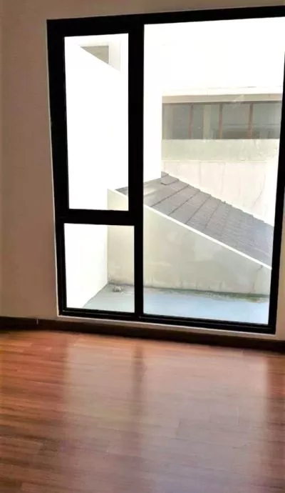 Hero Slide