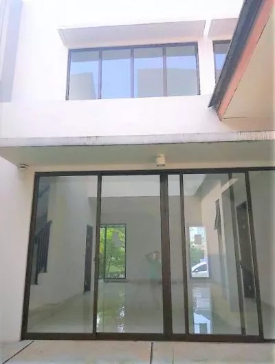 Hero Slide