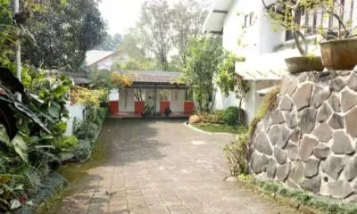Jual rumah di Sayap Kanayakan Dago Bandung
