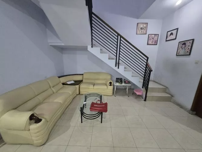 Dijual Rumah 2 Lantai Batununggal Abadi